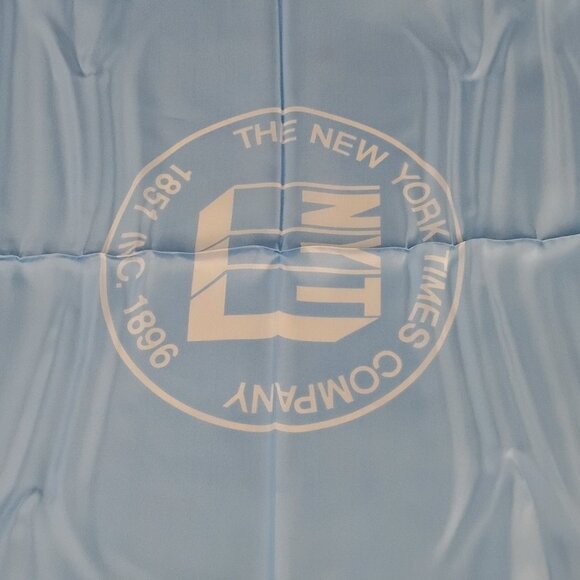 ❤️THE NEW YORK TIMES COMPANY NYT Silk Twill Italy Piano Shawl Scarf 34x35 - Picture 2 of 7